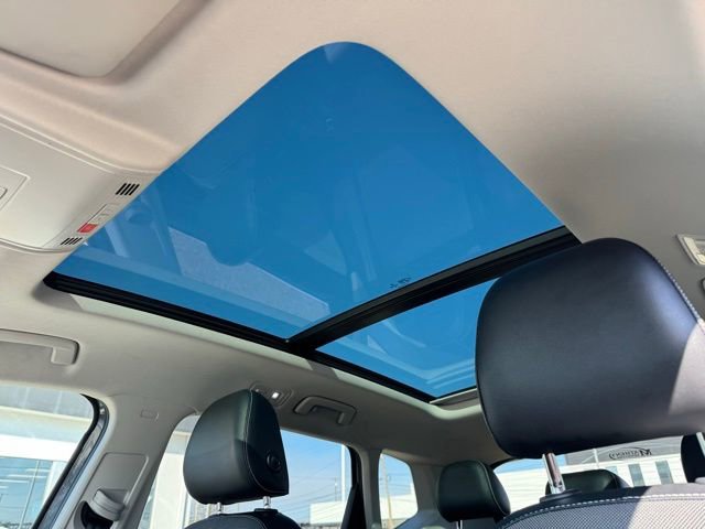 Certified 2023 Volkswagen Taos SE w/ Panoramic Sunroof Package image 13
