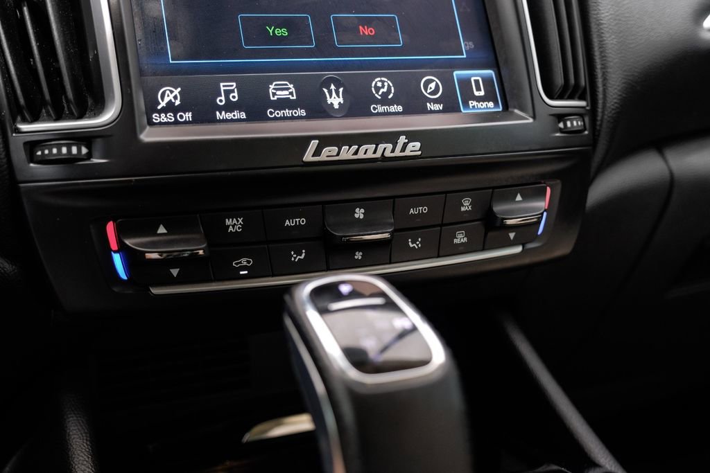 Used 2019 Maserati Levante image 26