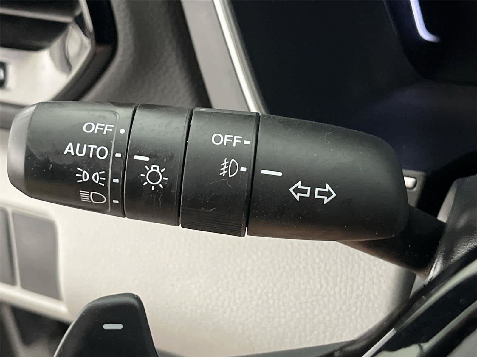 Used 2025 Honda Pilot EX-L image 36