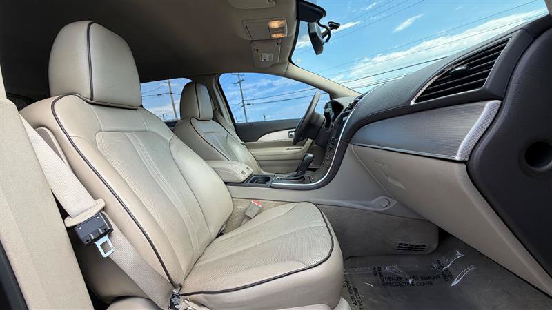 Used 2011 Lincoln MKX 2WD w/ 101A Rapid Spec Order Code image 36