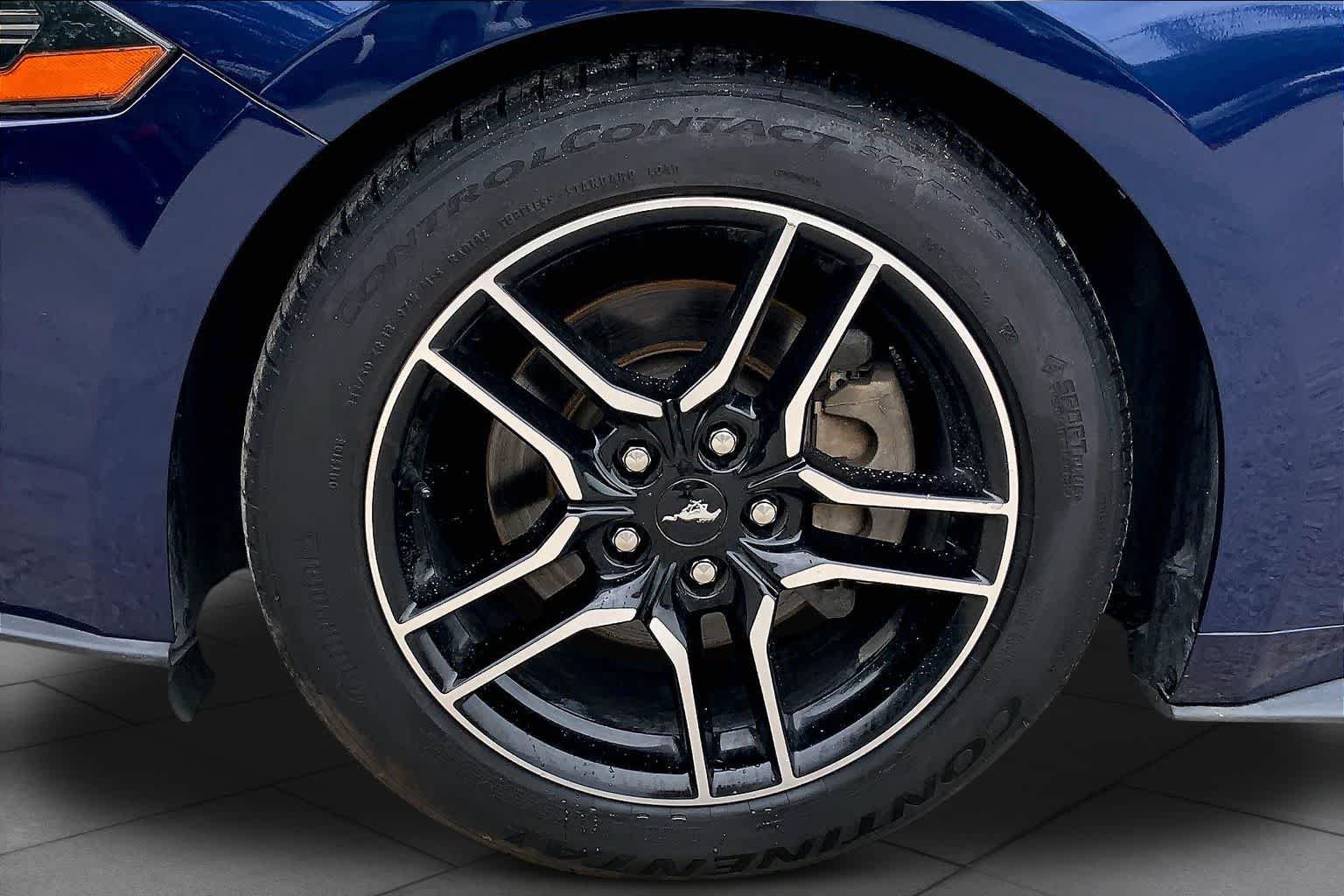 Used 2020 Ford Mustang Coupe w/ Equipment Group 101A RWD image 9