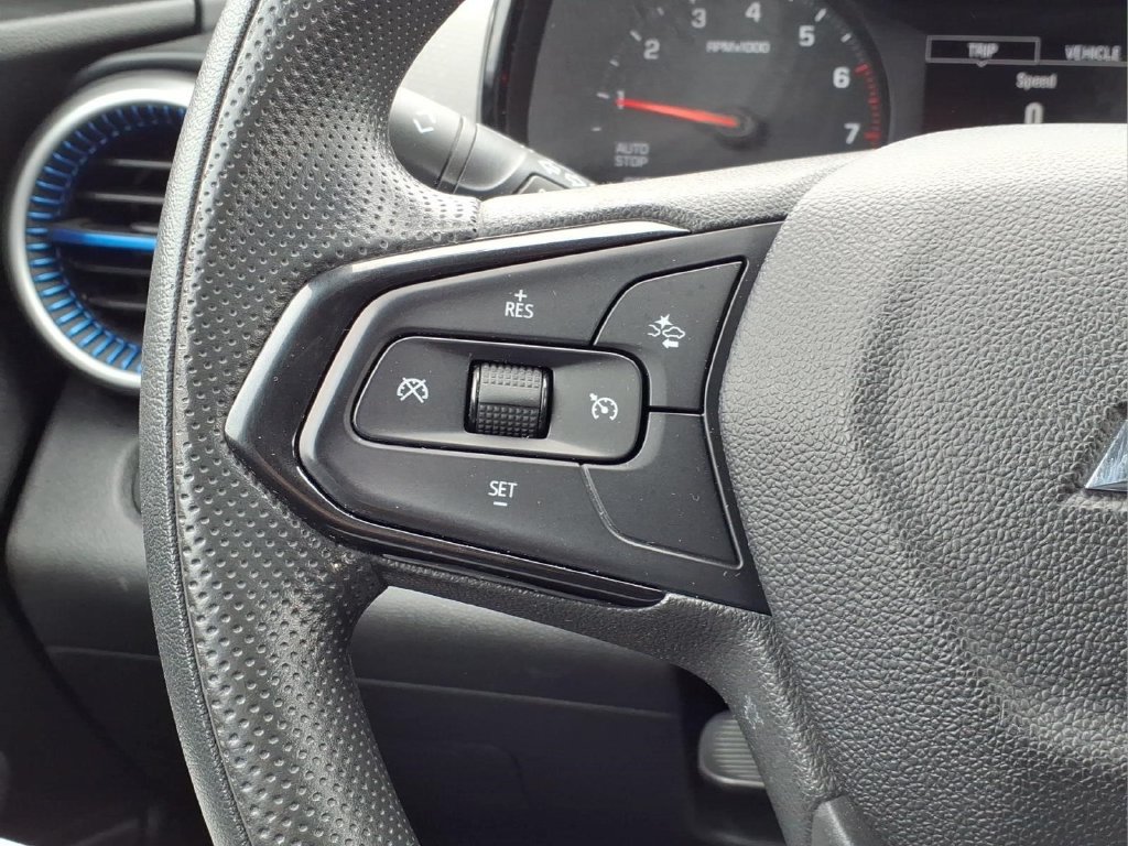 Used 2024 Chevrolet Trax LS w/ LS Convenience Package FWD image 5