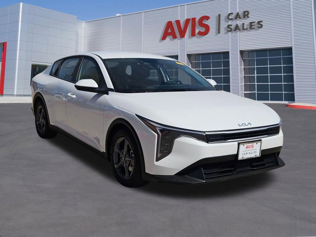 Used 2025 Kia K4 LXS image 9