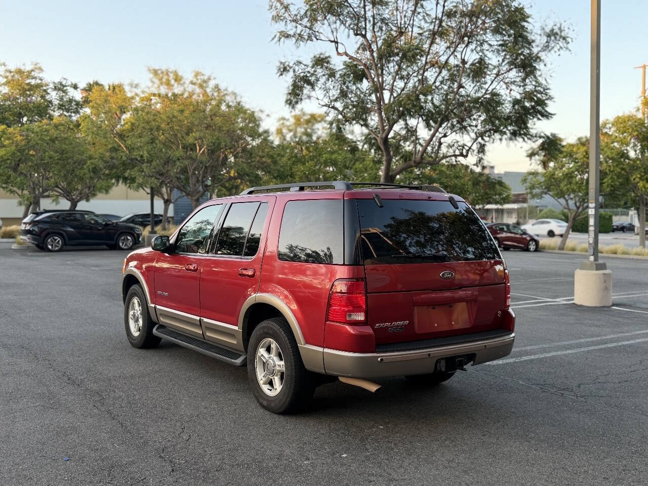 Used 2002 Ford Explorer Eddie Bauer AWD/4WD image 4
