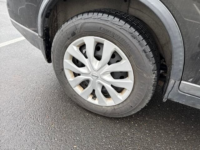 Used 2016 Nissan Rogue S image 11