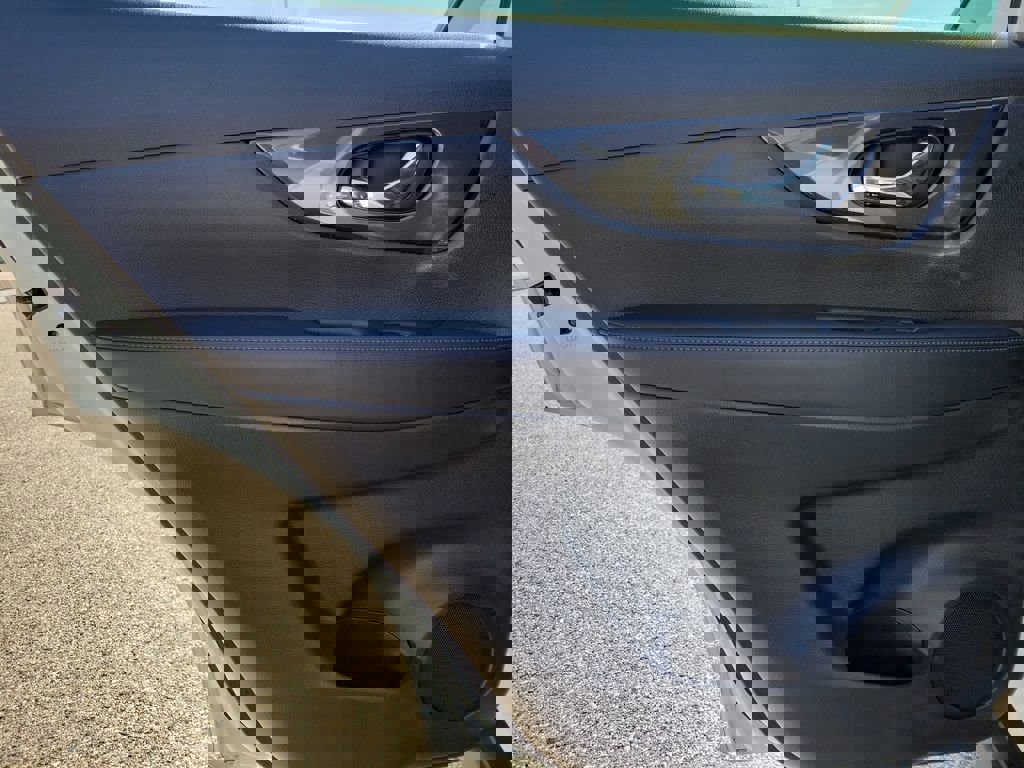 Used 2020 Nissan Rogue S image 9