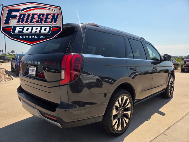 Used 2025 Ford Expedition Platinum w/ Driver's Package AWD/4WD image 7
