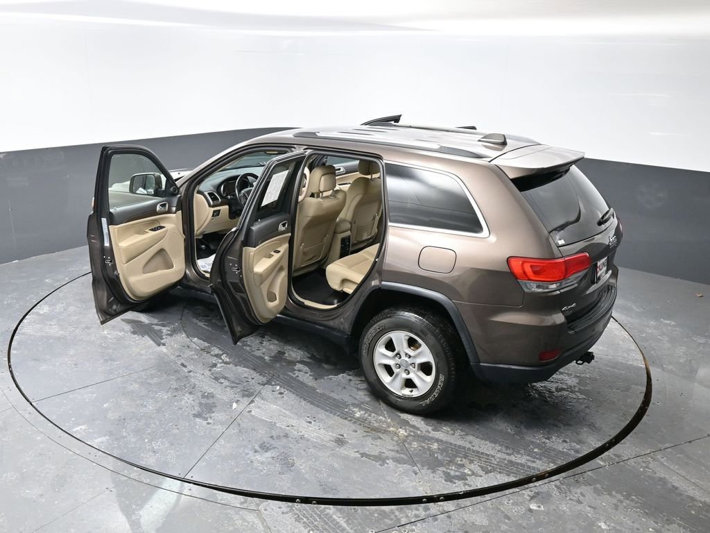 Used 2017 Jeep Grand Cherokee Laredo w/ Quick Order Package 23E image 57