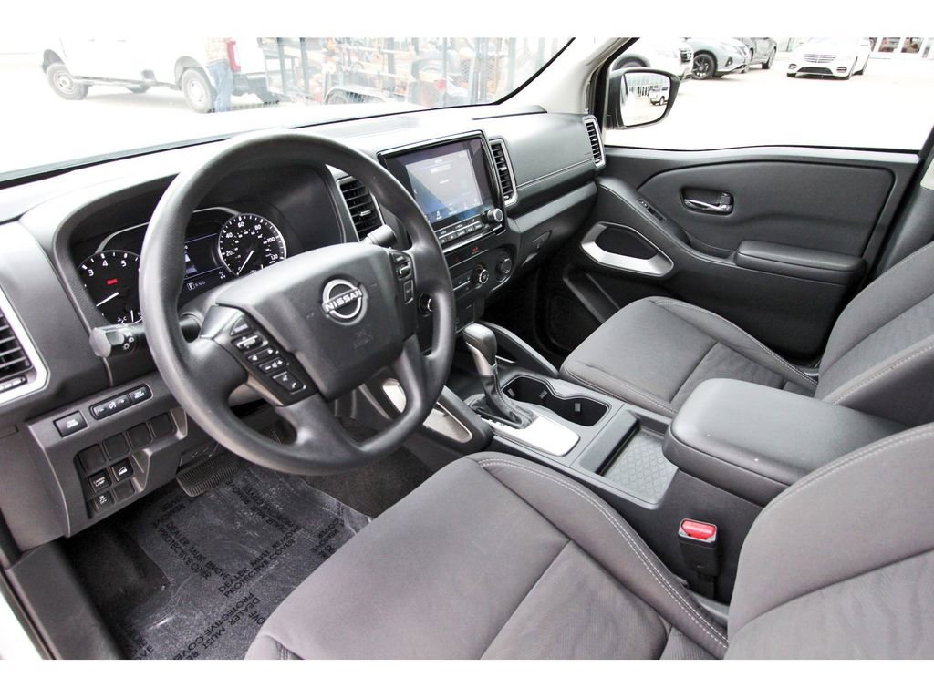 Used 2022 Nissan Frontier SV AWD/4WD image 12
