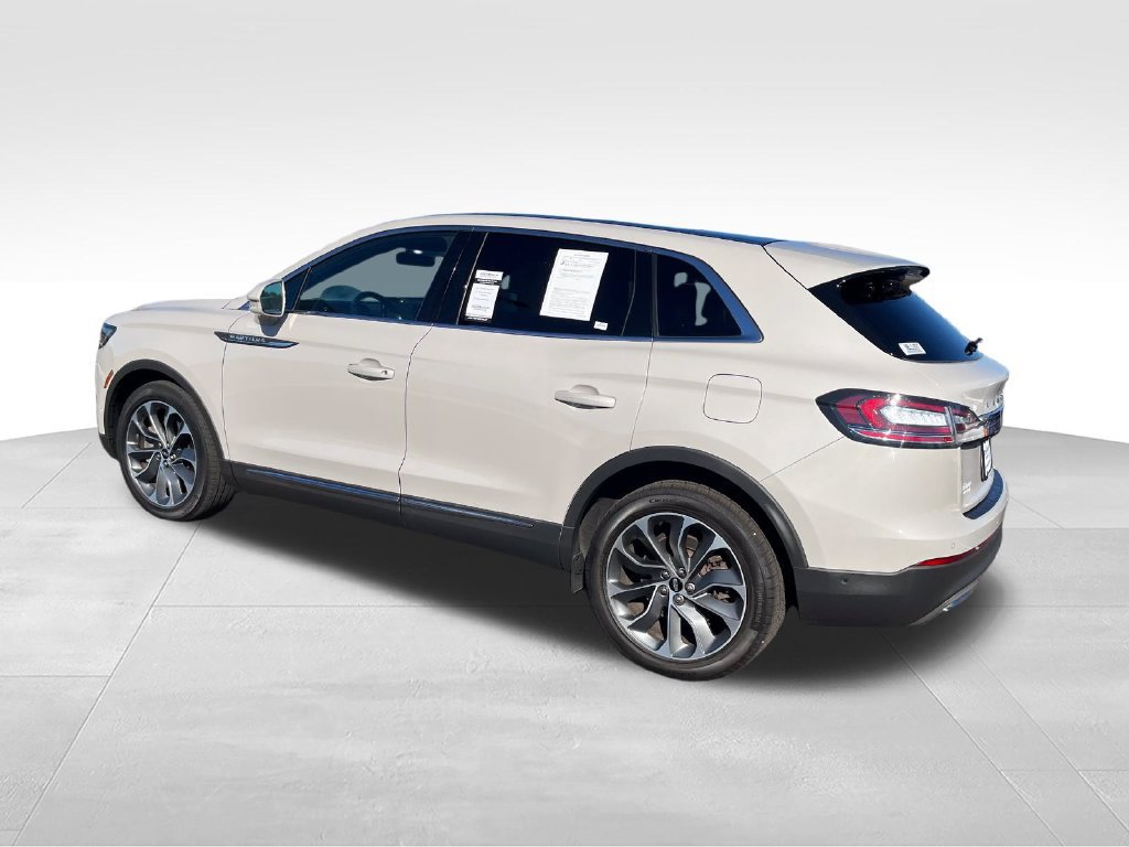 Used 2022 Lincoln Nautilus Reserve w/ Equipment Group 201A AWD/4WD image 3