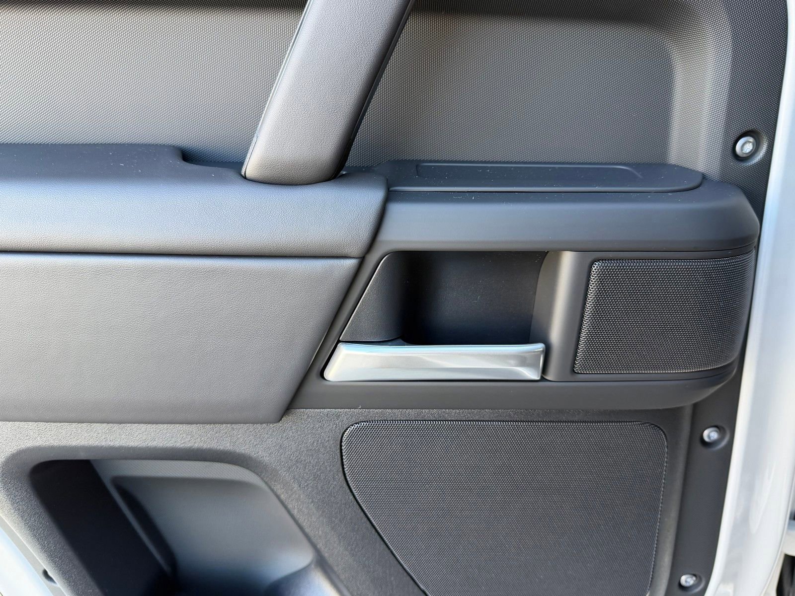 New 2026 Land Rover Defender 110 S image 29