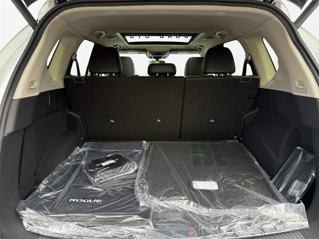 New 2026 Nissan Rogue SV w/ SV Premium Package image 18