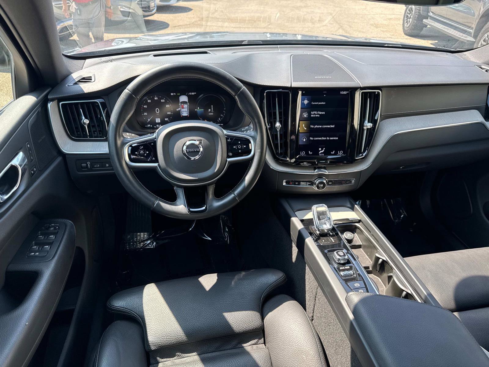 Used 2020 Volvo XC60 T8 Inscription image 10