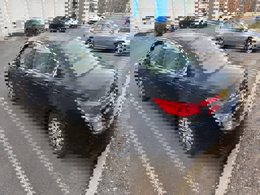 Used 2011 Honda Accord LX image 9