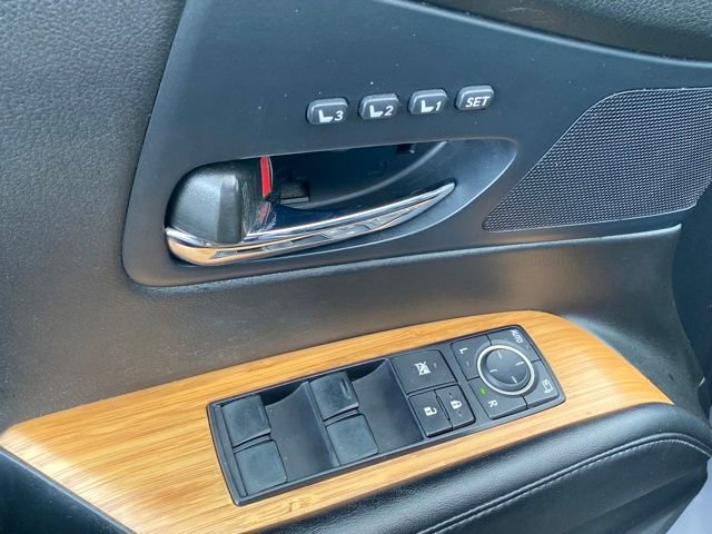 Used 2015 Lexus RX 450h AWD image 16