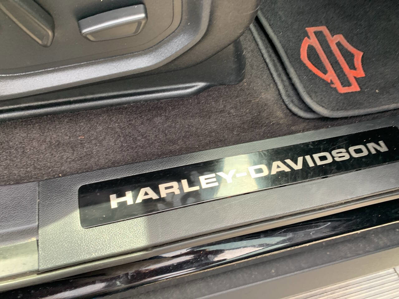 Used 2019 Ford F150 Lariat w/ Equipment Group 502A Luxury AWD/4WD image 18