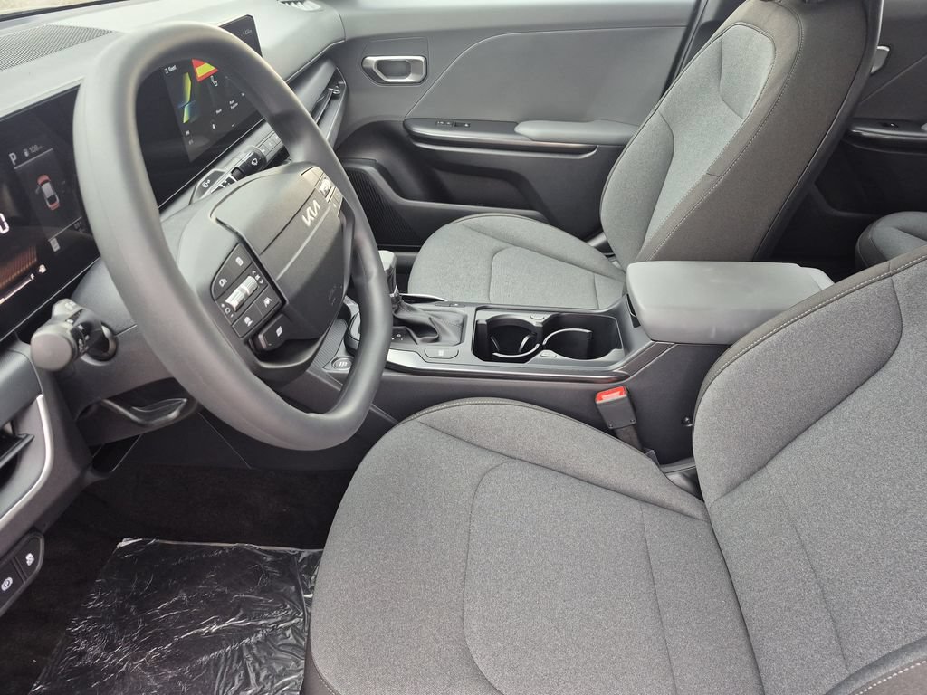 New 2026 Kia K4 FWD image 10