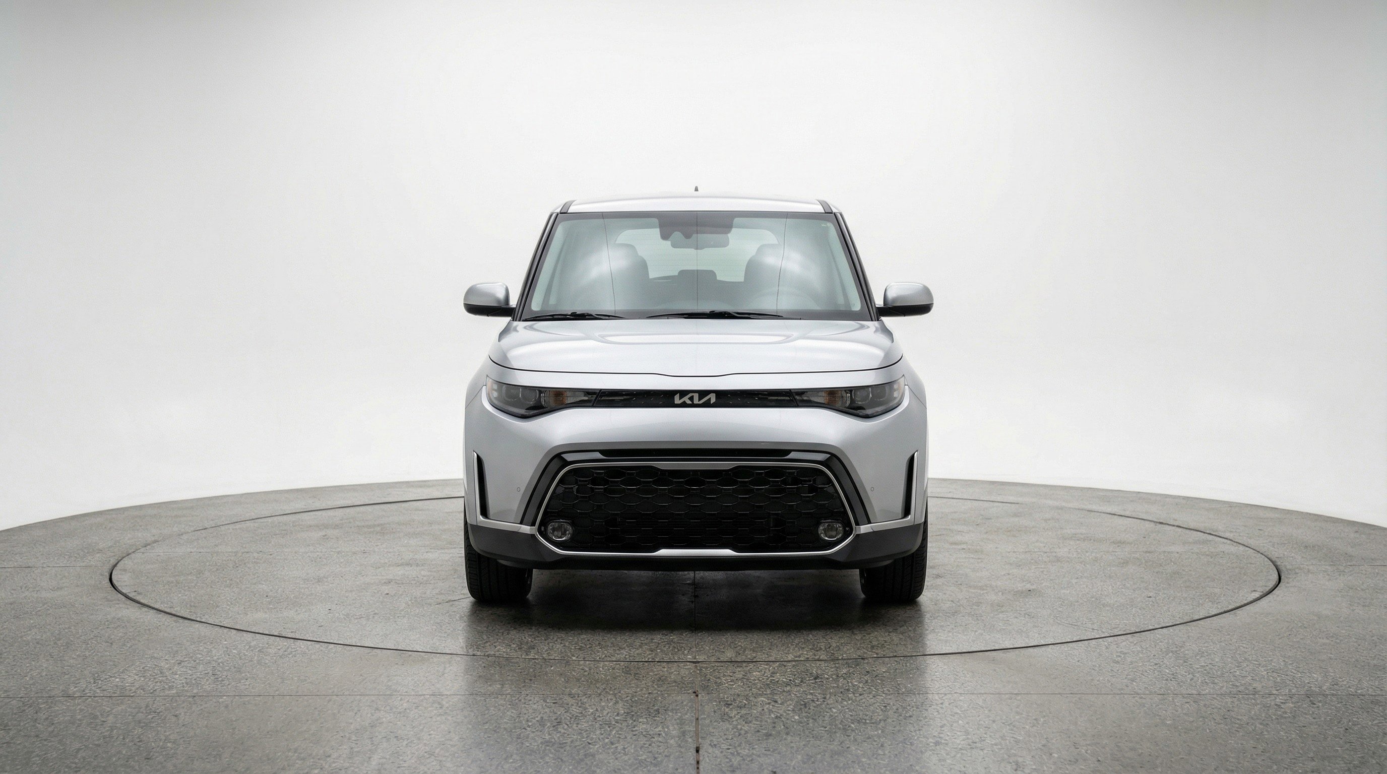 Used 2025 Kia Soul LX w/ LX Technology Package image 2