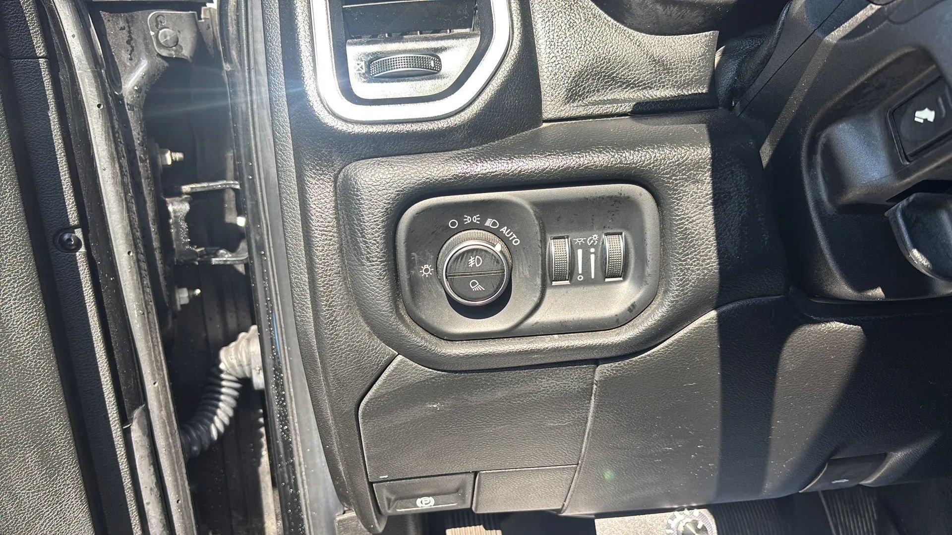 Used 2019 RAM 2500 Laramie AWD/4WD image 23