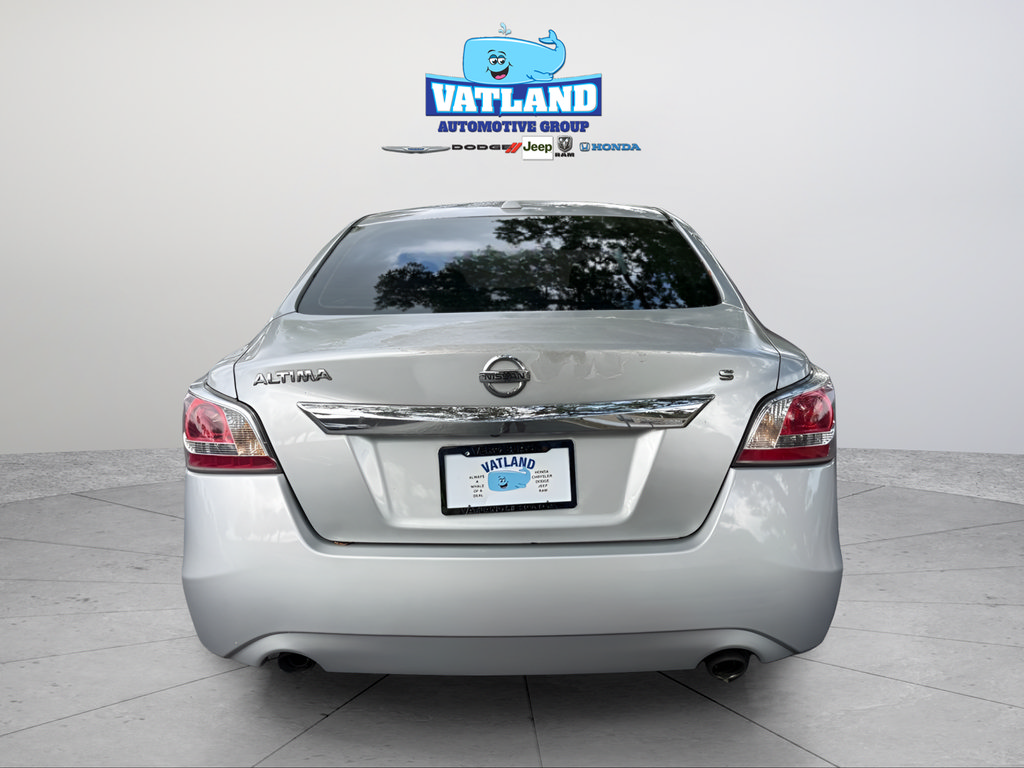 Used 2015 Nissan Altima 2.5 S w/ Power Driver Seat Package FWD image 4
