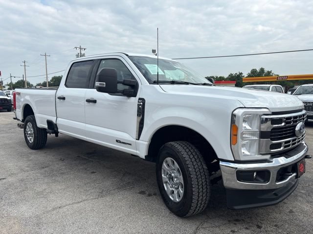 Used 2023 Ford F350 XLT w/ FX4 Off-Road Package AWD/4WD image 6
