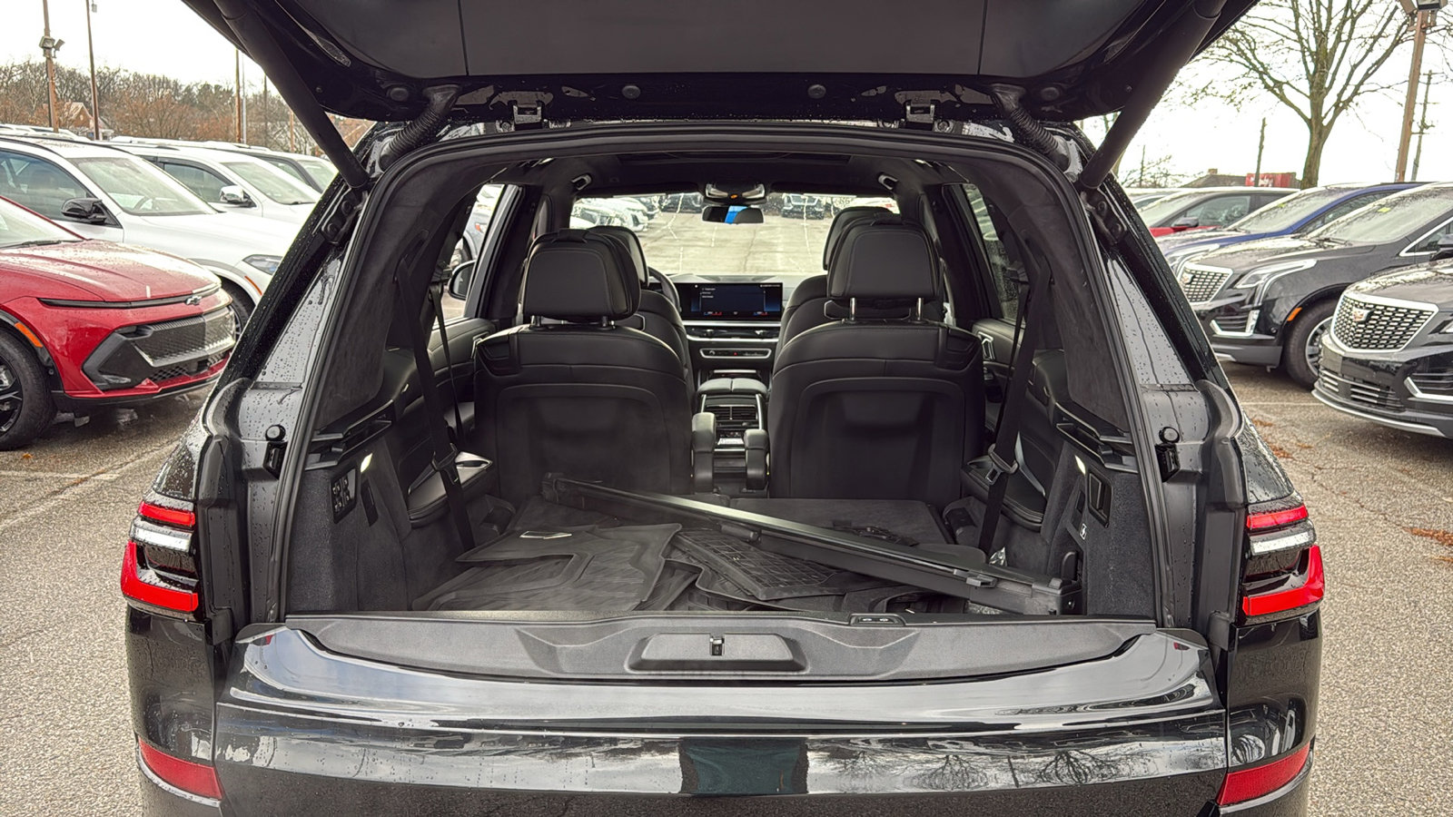 Used 2023 BMW X7 xDrive40i w/ Executive Package image 33