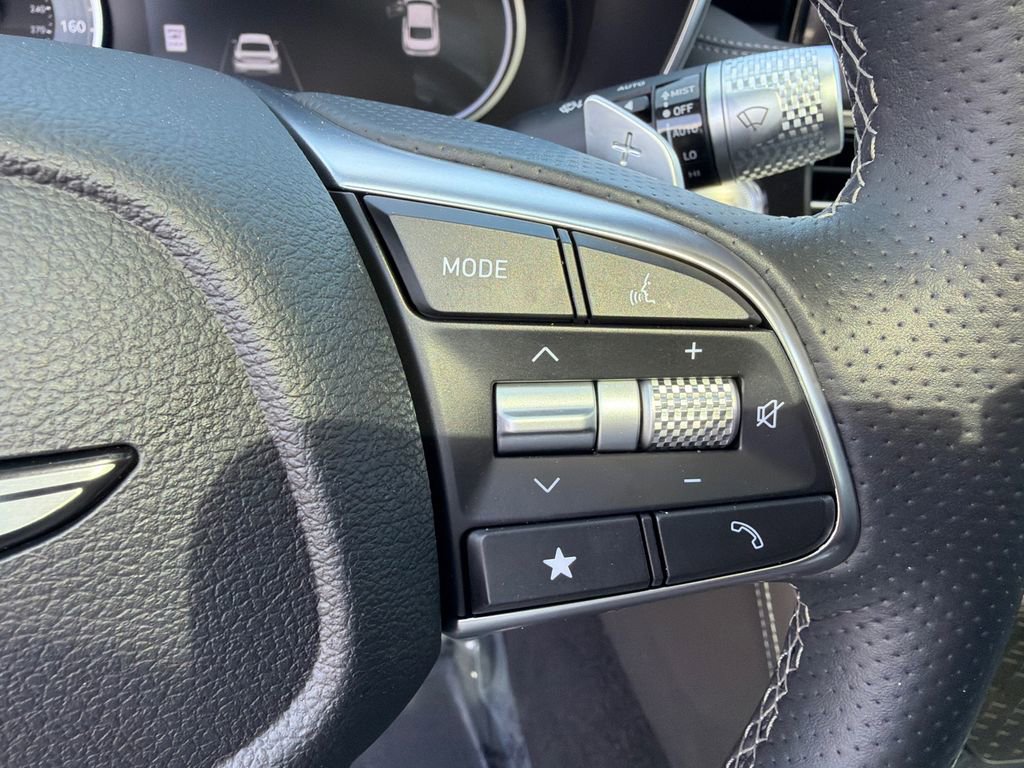 Used 2026 Genesis G70 2.5T Prestige image 26