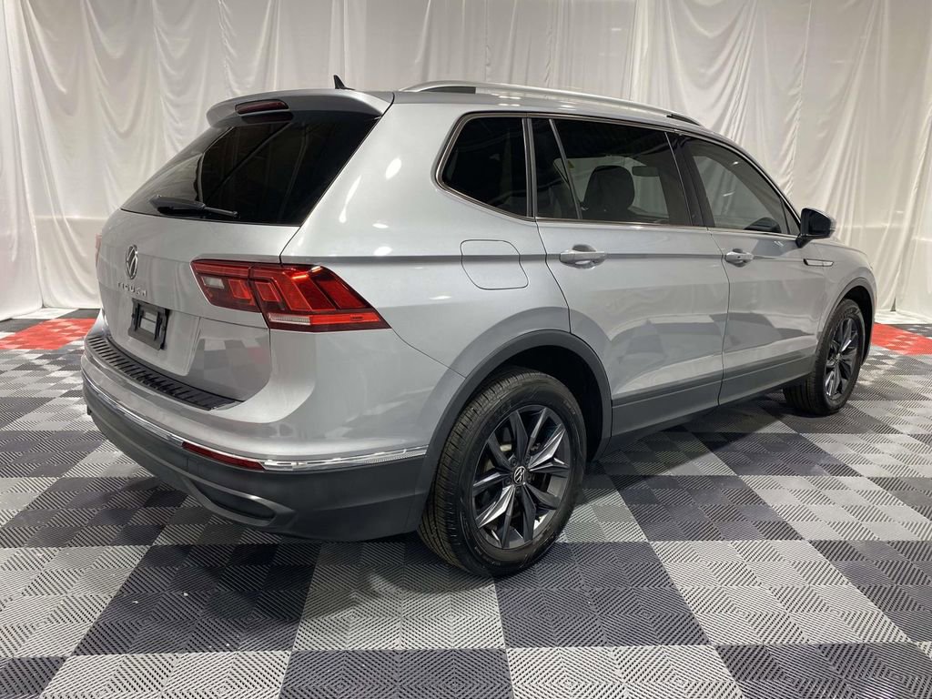 Used 2023 Volkswagen Tiguan SE image 4