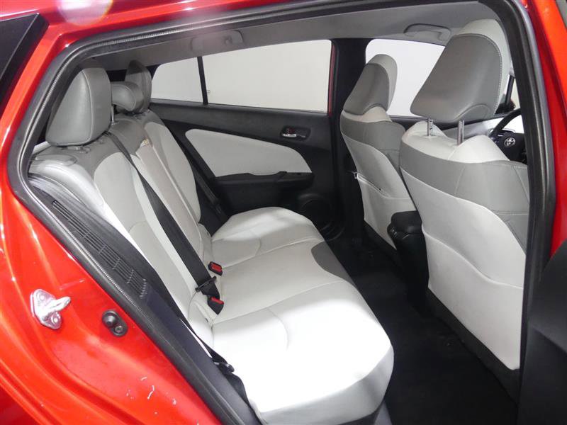 Used 2021 Toyota Prius Prime XLE image 27