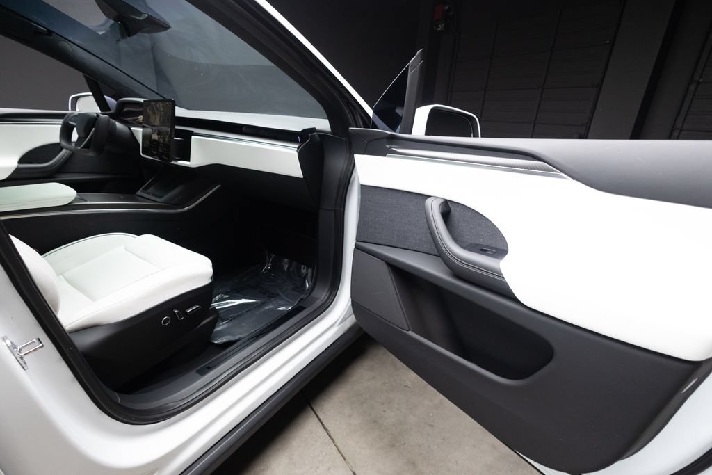 Used 2023 Tesla Model X Plaid AWD/4WD image 36