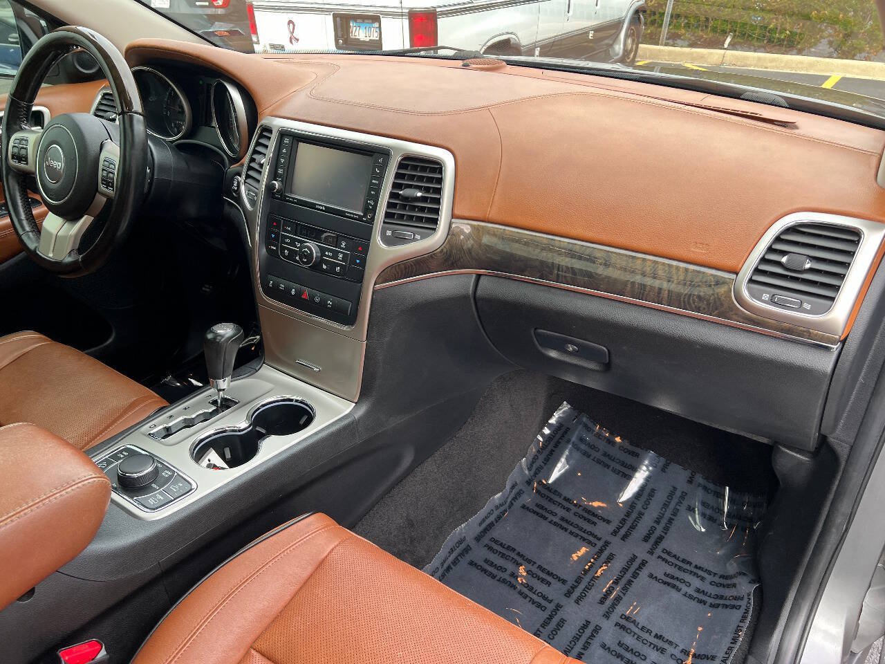Used 2011 Jeep Grand Cherokee Overland Summit AWD/4WD image 29