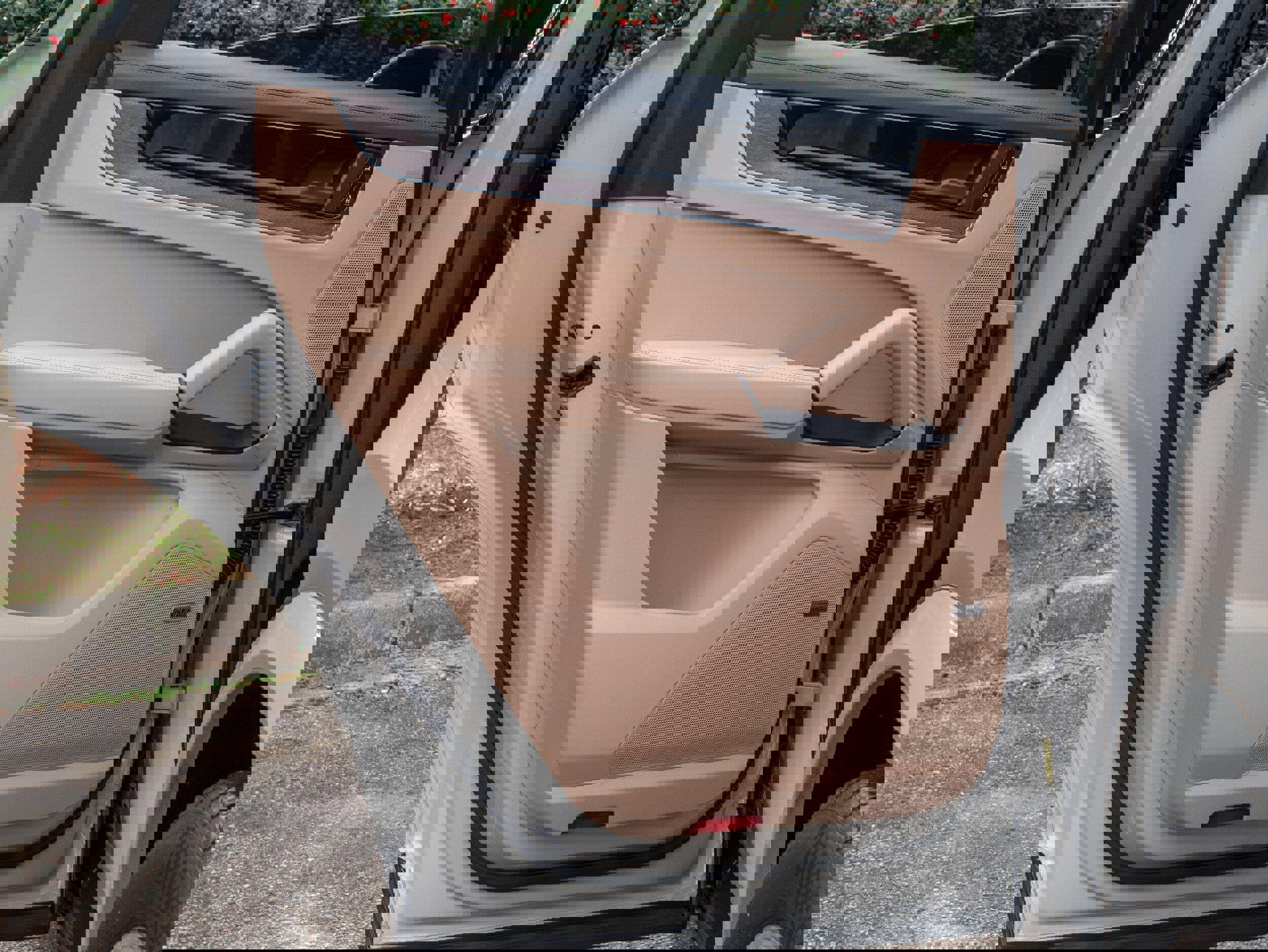 Certified 2024 Porsche Cayenne S w/ Premium Package Plus (PP1) image 36