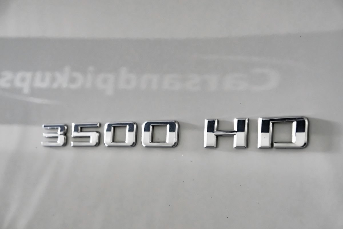 Used 2022 Chevrolet Silverado 3500 LTZ w/ LTZ Plus Package AWD/4WD image 45