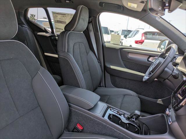 New 2026 Volvo XC40 B5 Ultra w/ Climate Package image 14