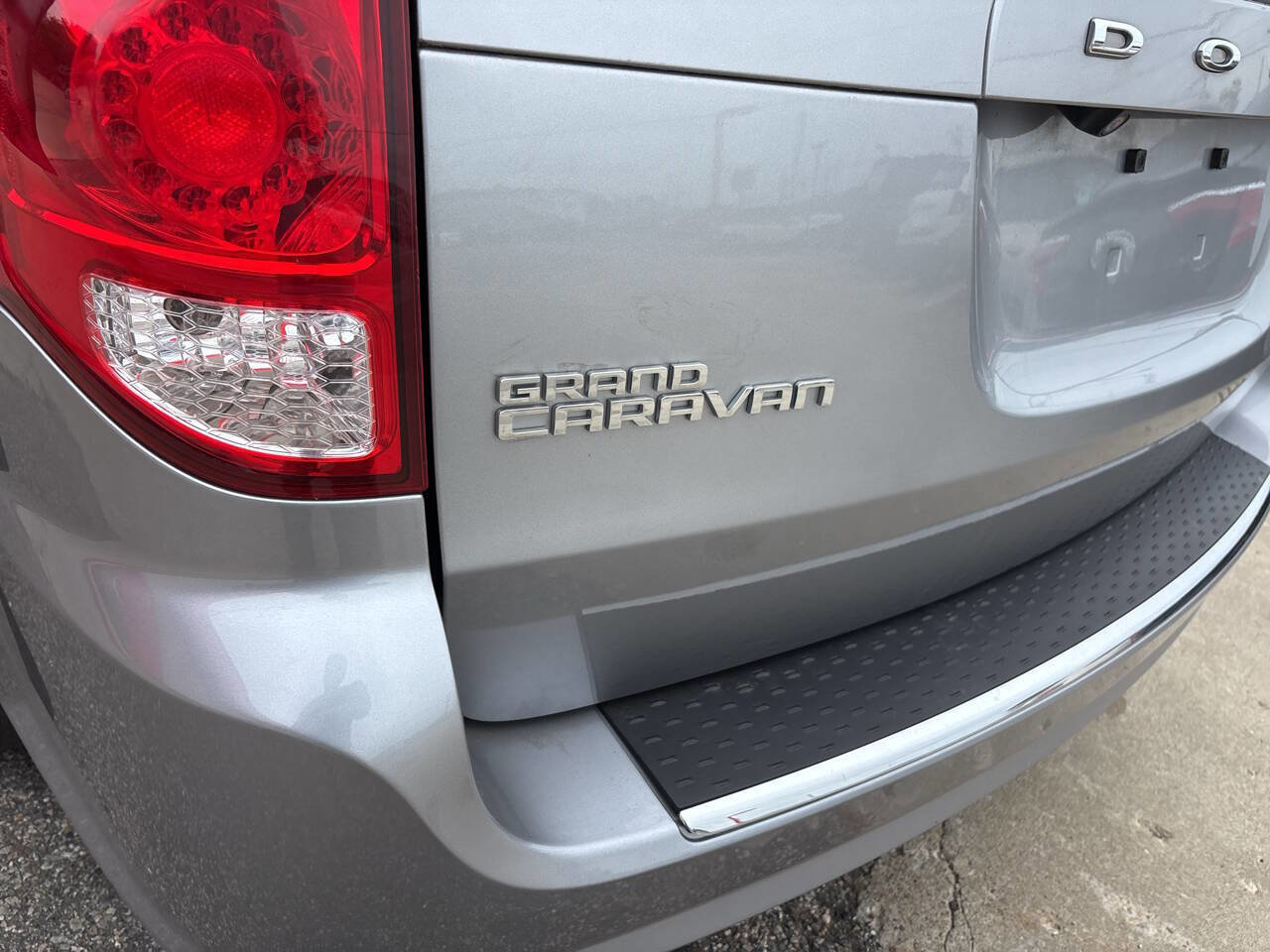 Used 2019 Dodge Grand Caravan GT image 34