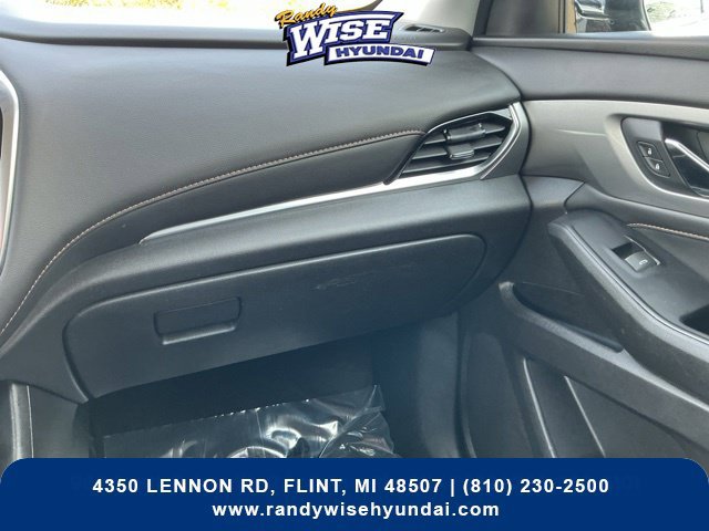 Used 2019 Chevrolet Traverse LT FWD image 34