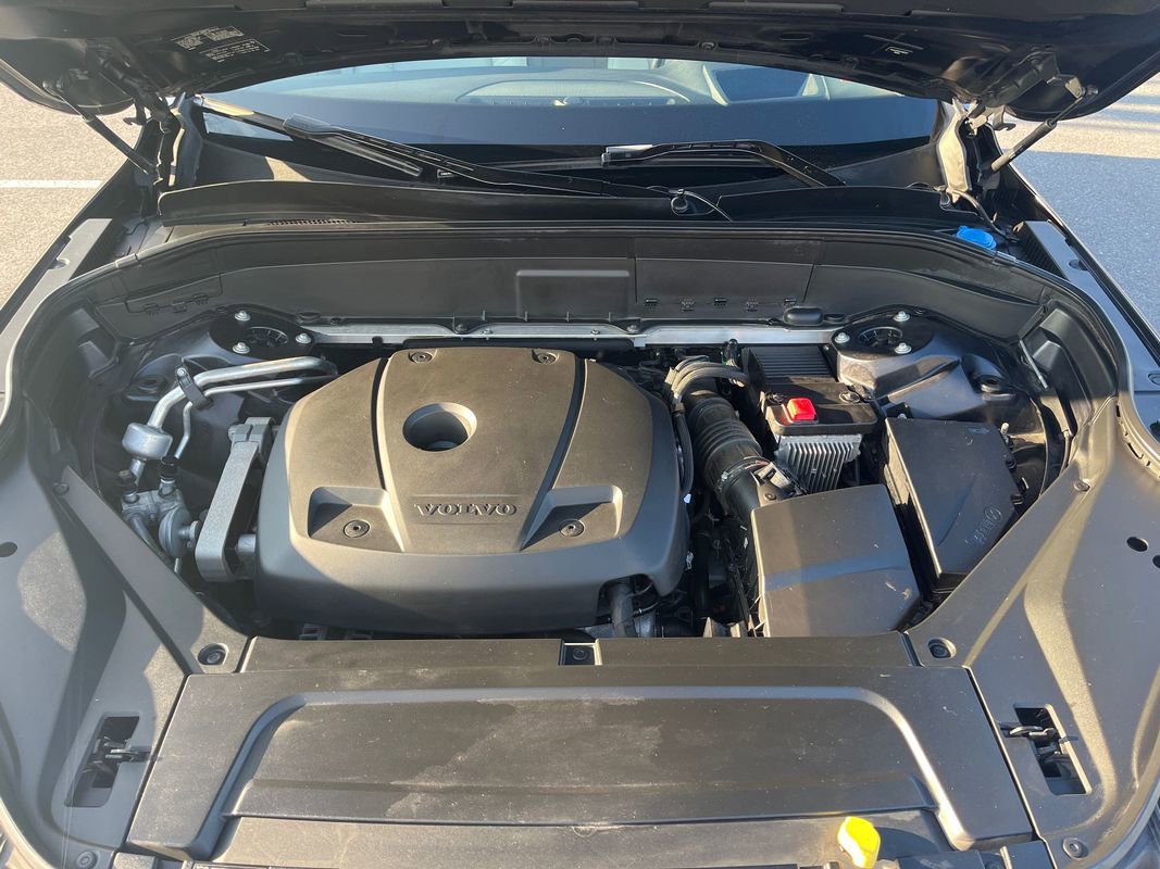 Used 2019 Volvo XC90 T6 Momentum w/ Advanced Package image 10