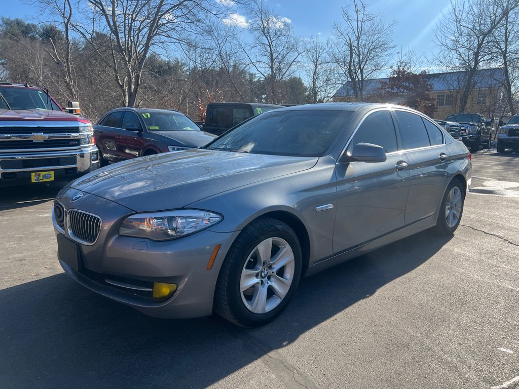 Used 2011 BMW 528i Sedan RWD image 1