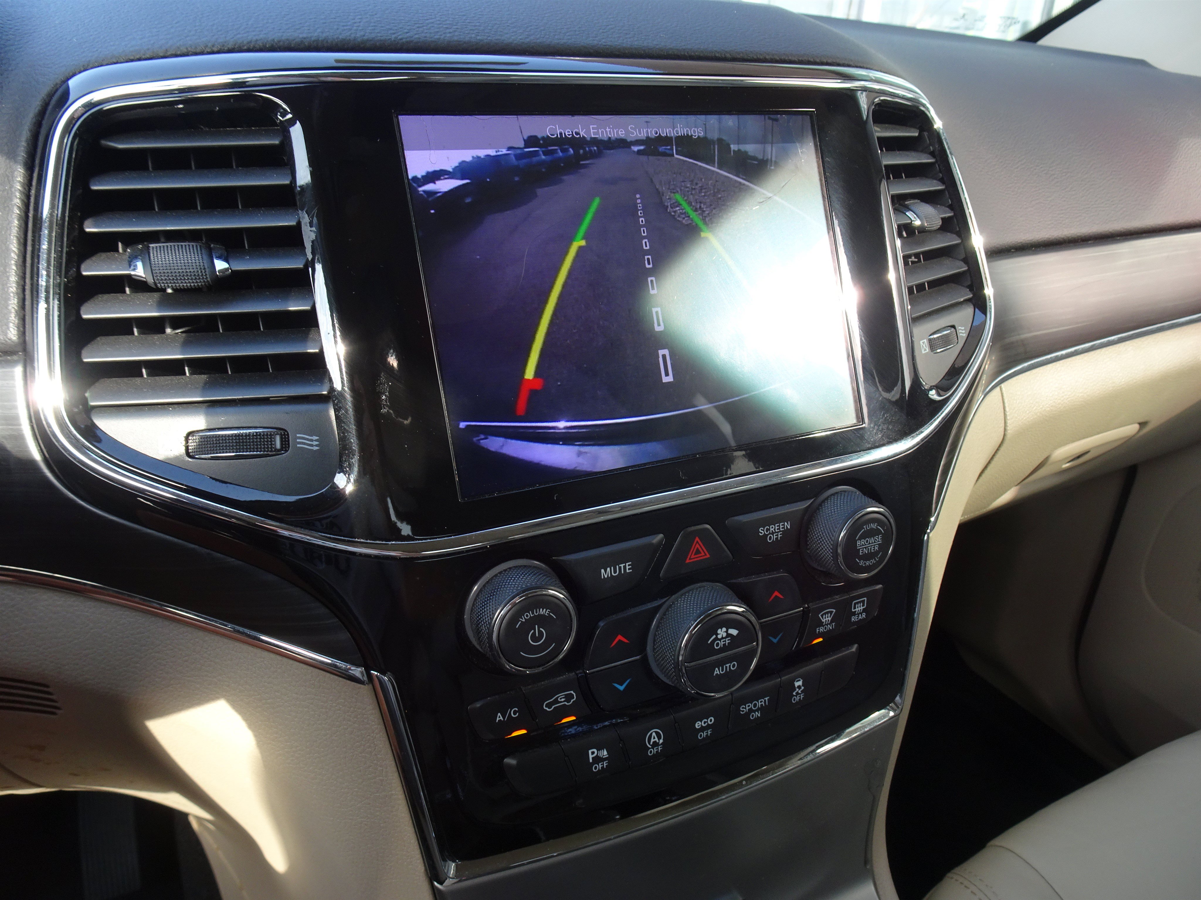 Used 2019 Jeep Grand Cherokee Limited AWD/4WD image 19