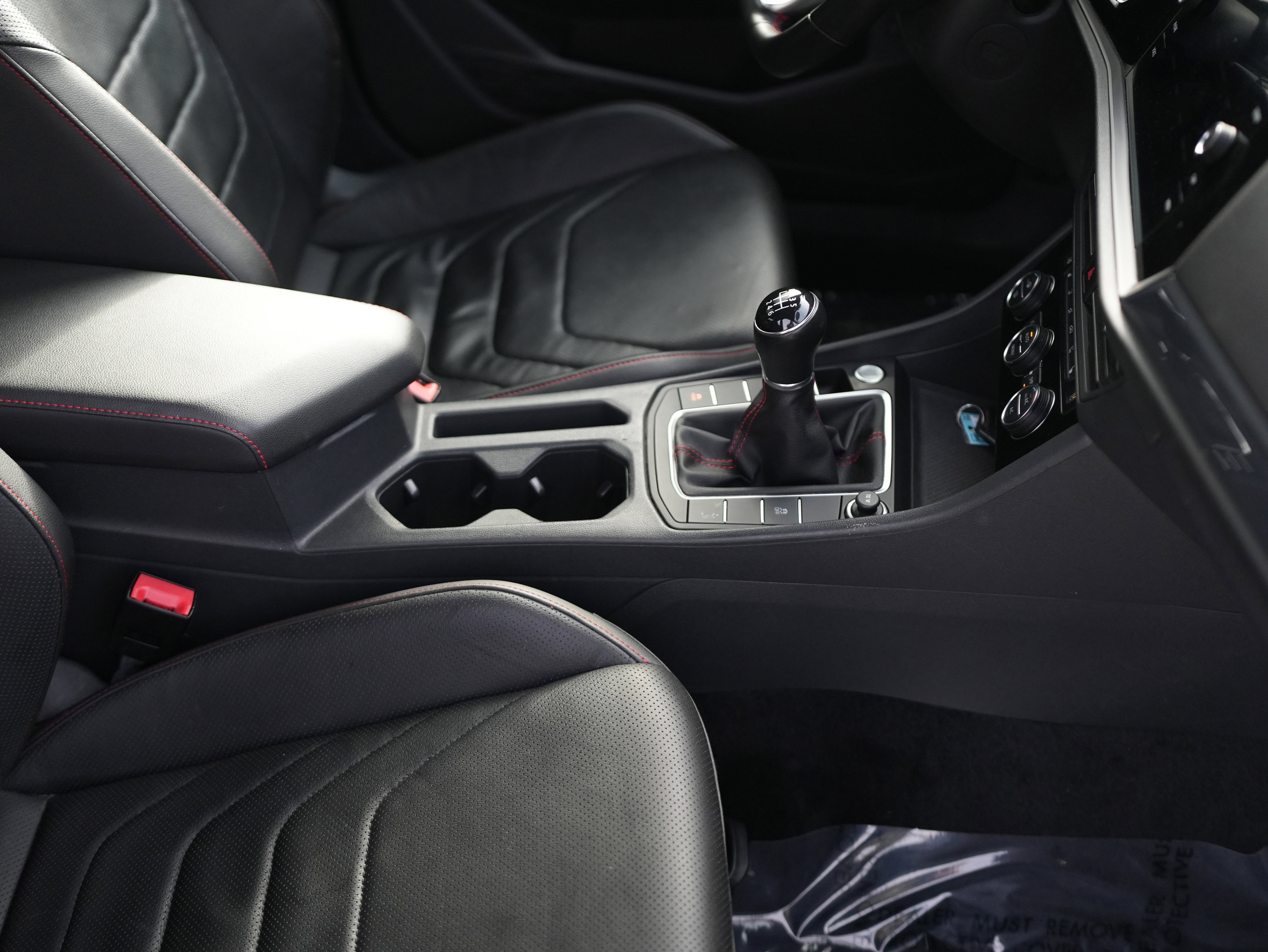 Used 2019 Volkswagen Jetta GLI Autobahn image 17