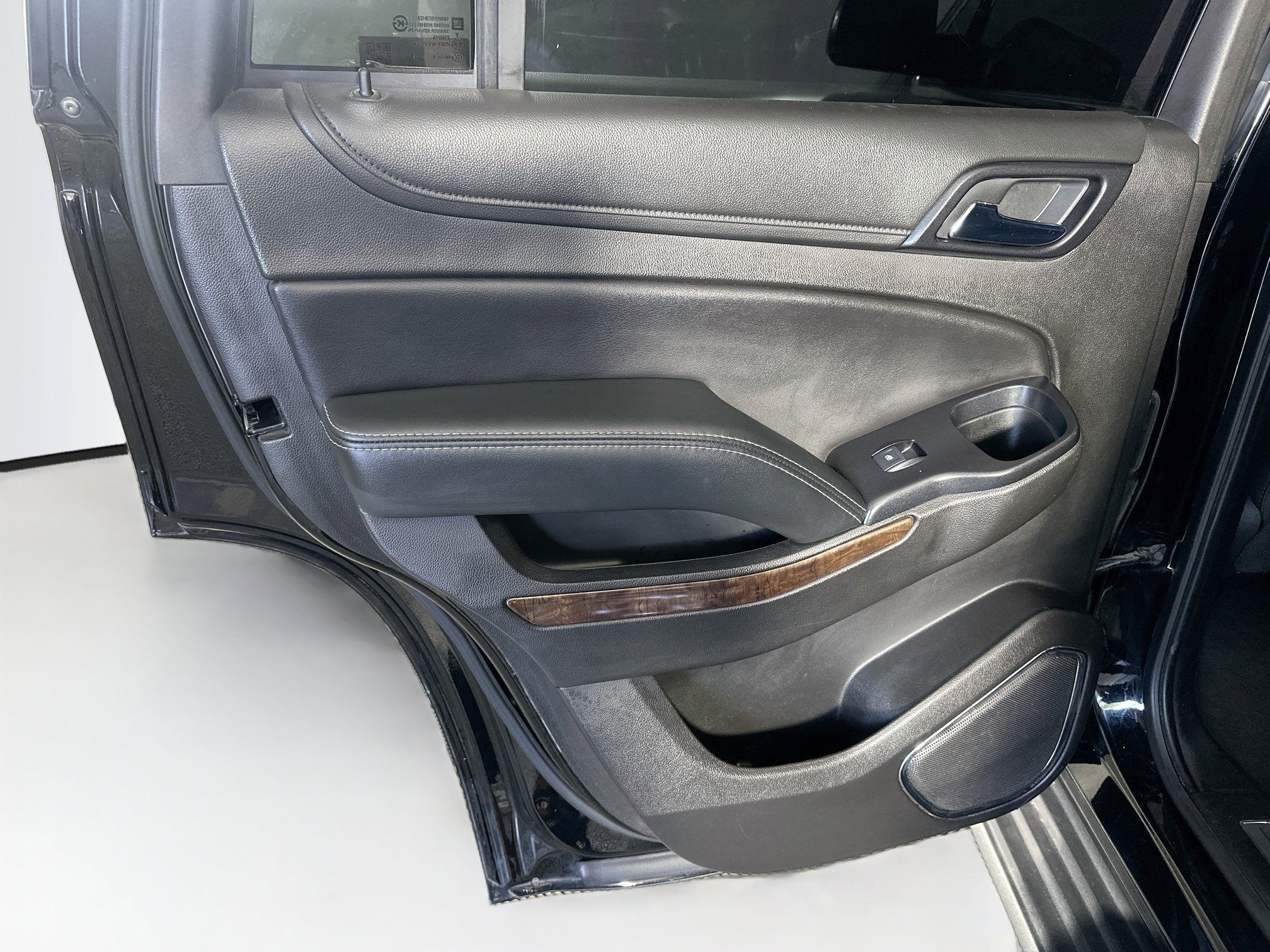 Used 2020 Chevrolet Tahoe LT RWD image 25