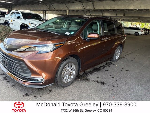Used 2022 Toyota Sienna XLE