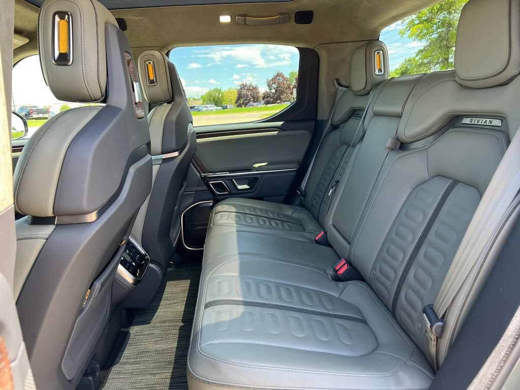 Used 2022 Rivian R1T Launch Edition AWD/4WD image 5