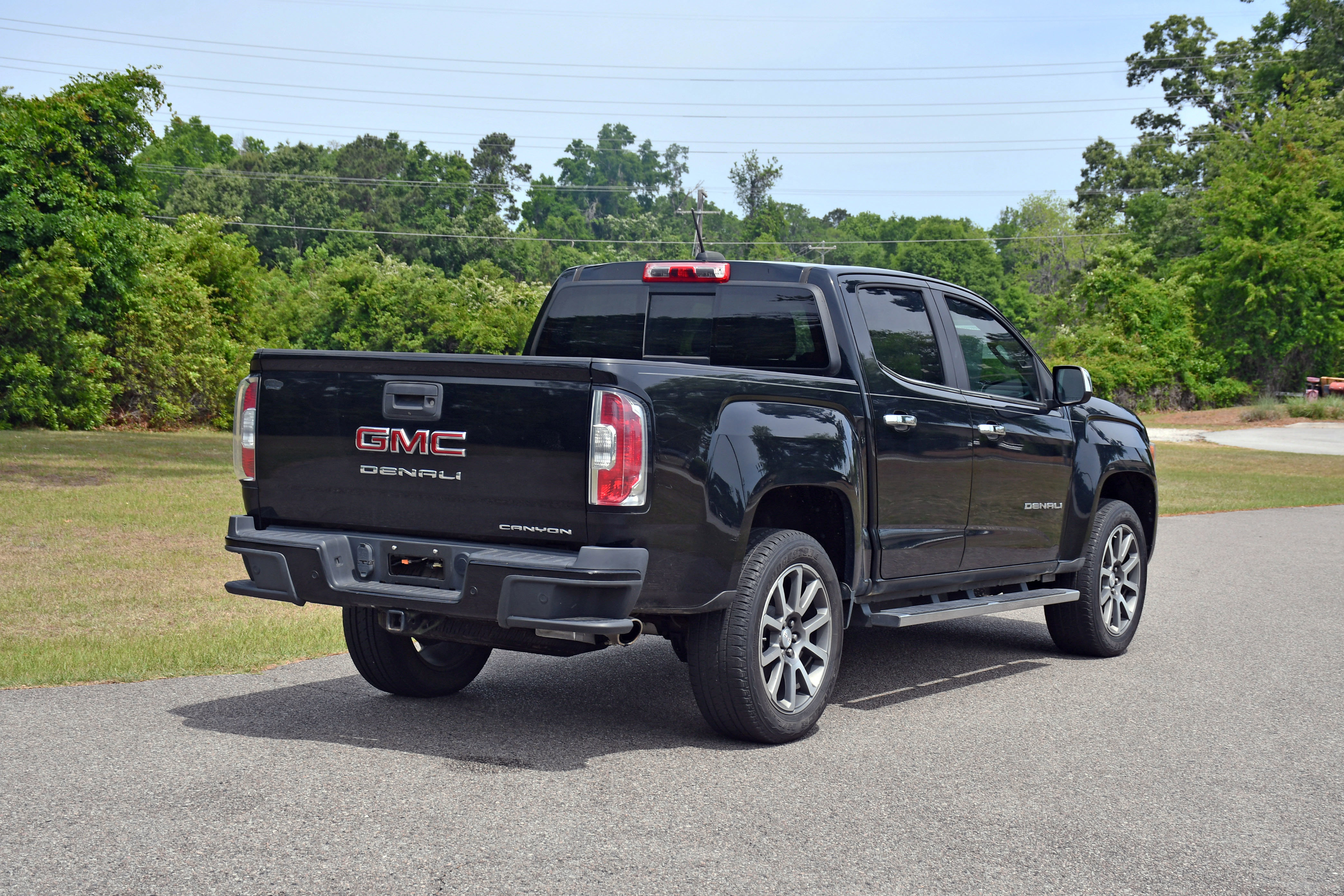 Used 2021 GMC Canyon Denali RWD image 4