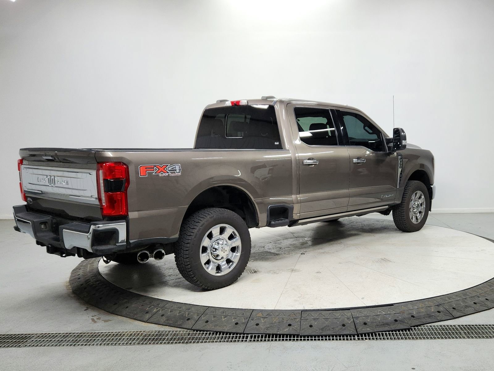 Used 2023 Ford F350 King Ranch w/ Chrome Package image 7