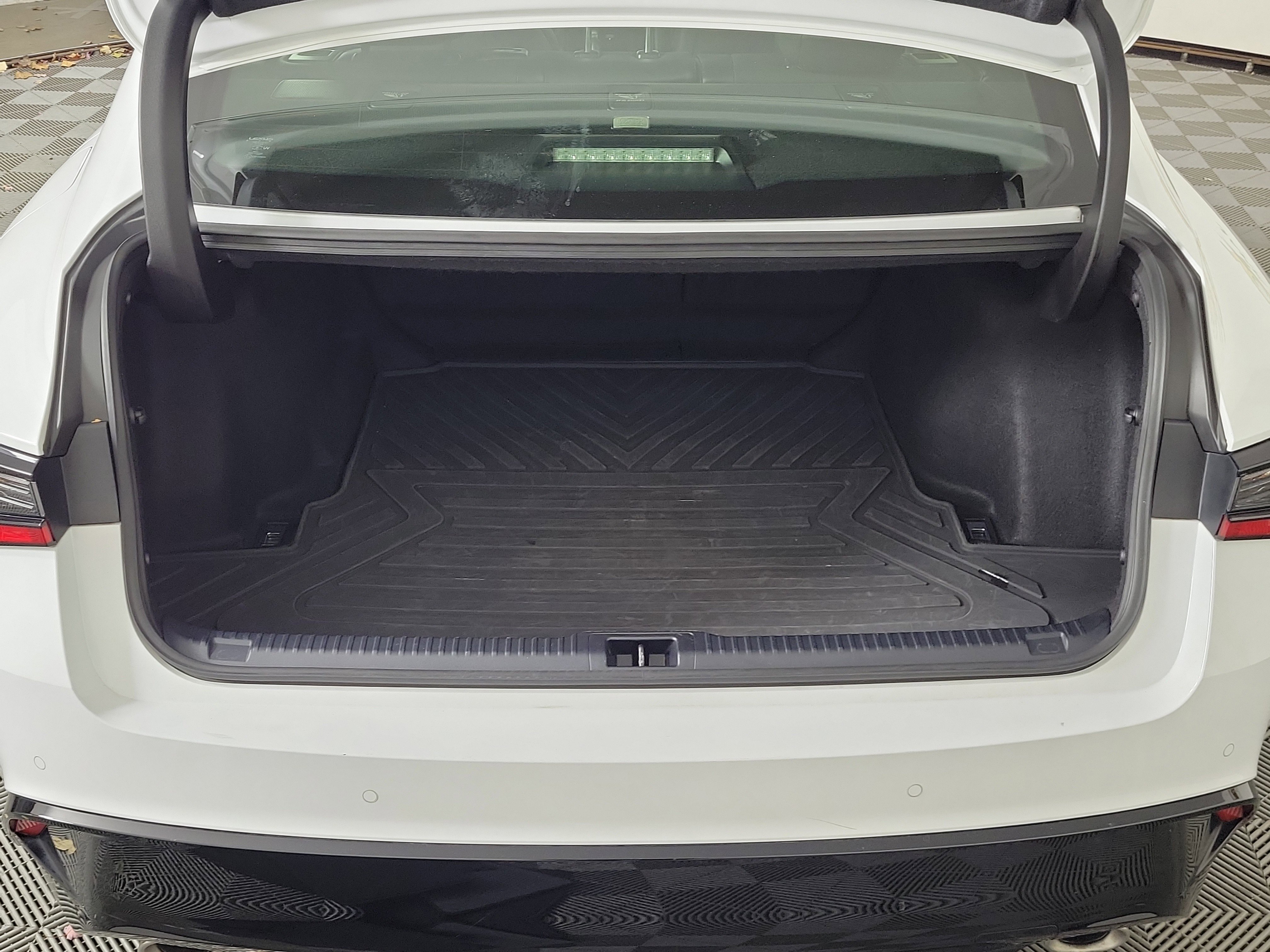 Used 2022 Lexus IS 350 F Sport image 25