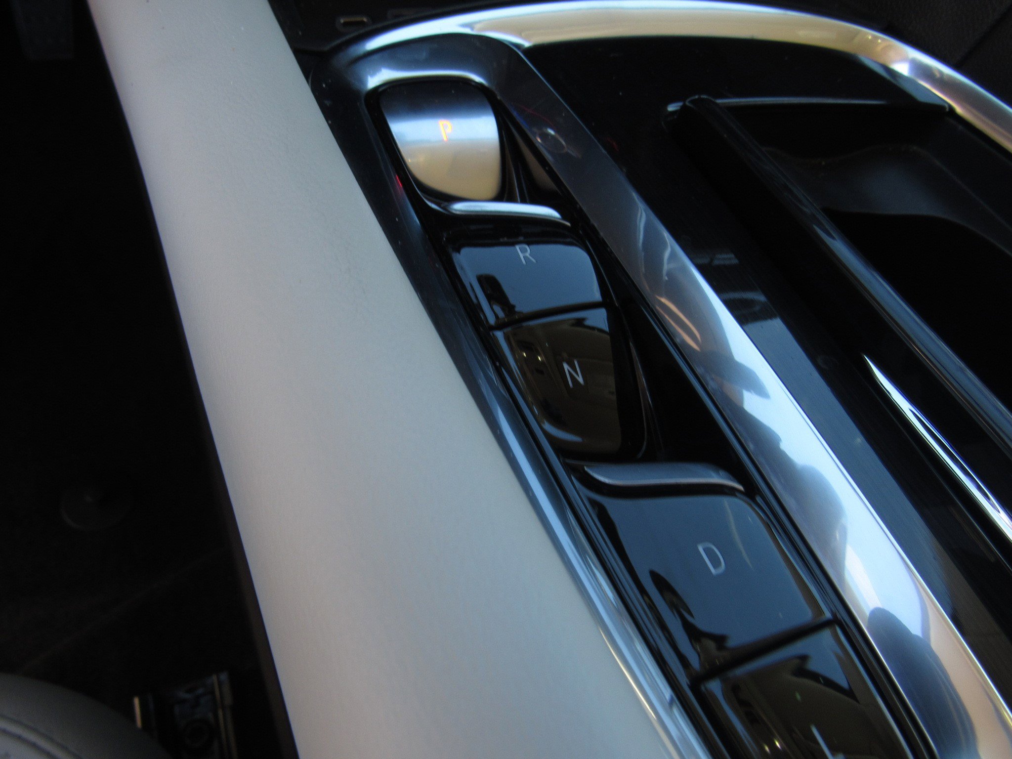 Used 2023 Buick Enclave Essence w/ Sound and Sites Package image 22