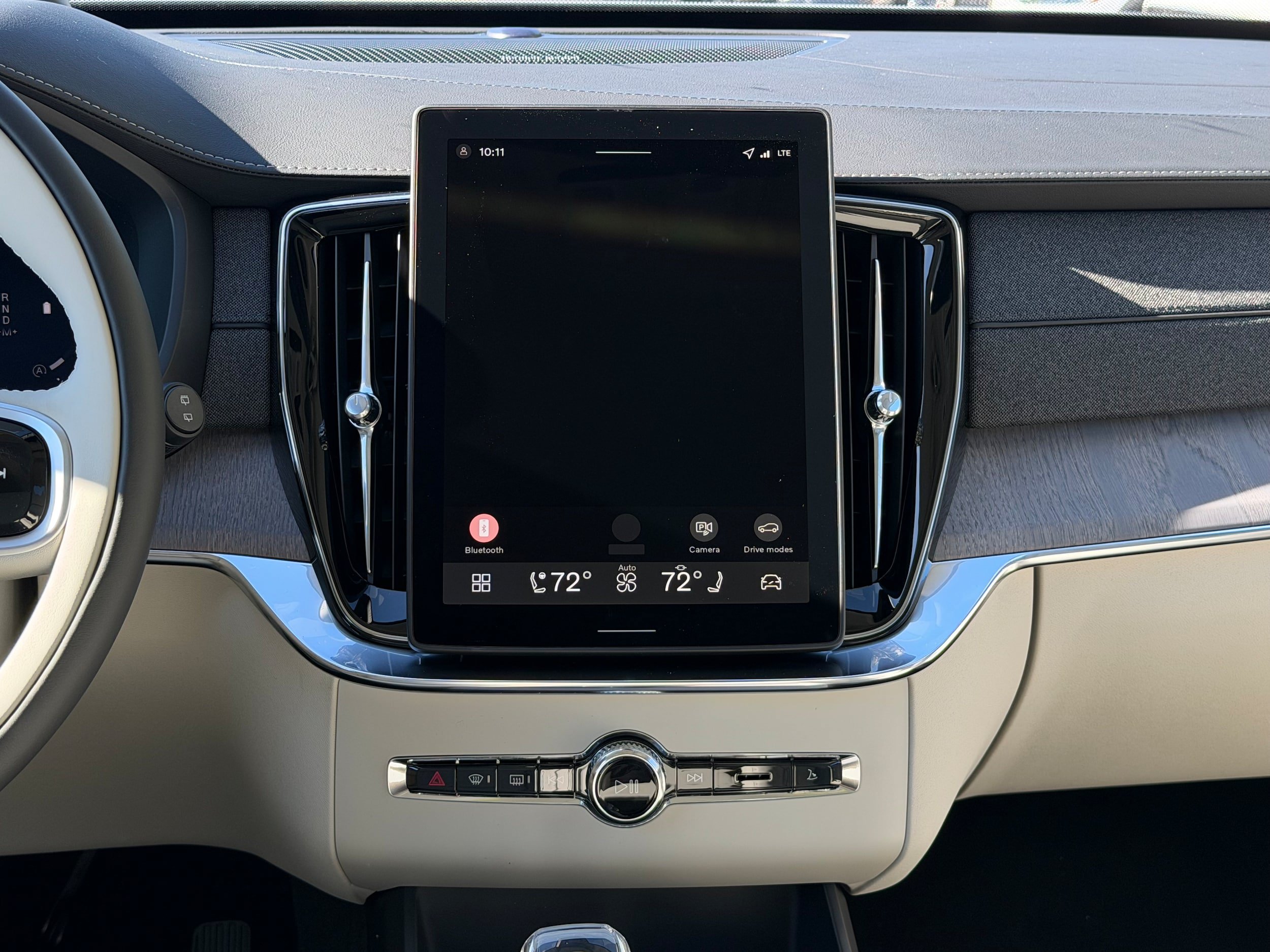 New 2026 Volvo XC90 B6 Ultra w/ Protection Package AWD/4WD image 13