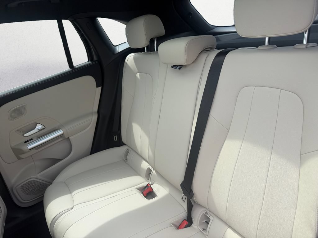 New 2026 Mercedes-Benz GLA 250 image 13