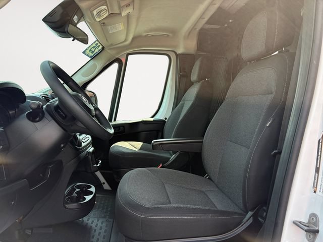 Used 2025 RAM ProMaster 2500 w/ U-Haul Equipment Group FWD image 9